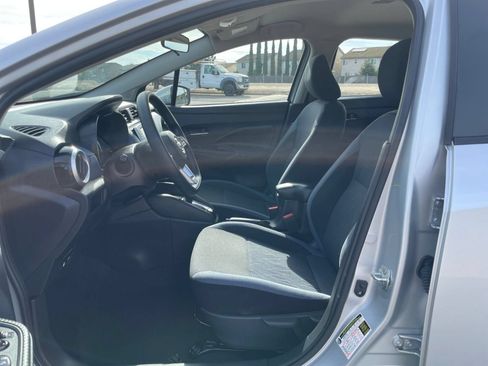 Used 2025 Nissan Versa SV FWD image 27