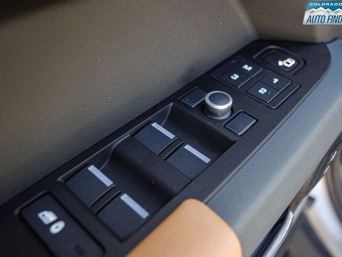 Used 2020 Land Rover Defender 110 X image 11