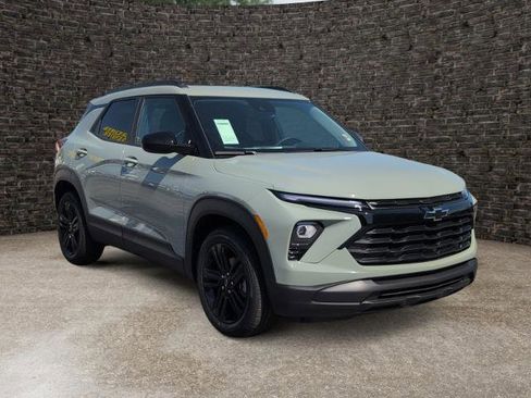 New 2026 Chevrolet TrailBlazer LT w/ Convenience Package FWD image 2