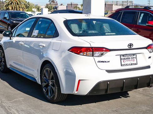 New 2026 Toyota Corolla SE image 9