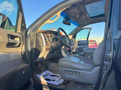 Used 2008 Toyota Sequoia Platinum RWD image 8