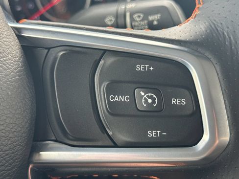 Used 2020 Jeep Gladiator Mojave w/ Cold Weather Group AWD/4WD image 26