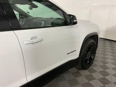 Used 2023 GMC Acadia SLT w/ Elevation Edition AWD/4WD image 8