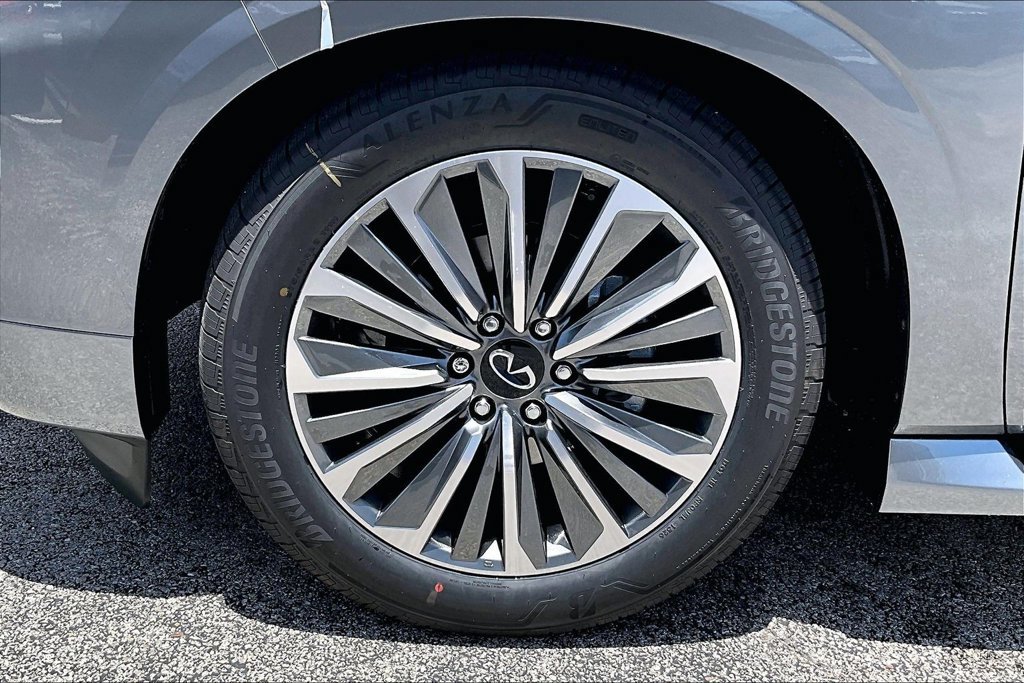New 2027 INFINITI QX80 Luxe RWD image 16
