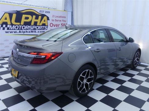 Used 2017 Buick Regal Sport Touring FWD image 7