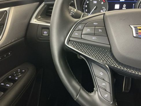 Used 2025 Cadillac XT5 Sportv w/ Technology Package AWD/4WD image 16