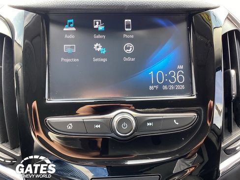 Used 2017 Chevrolet Cruze Premier FWD image 3