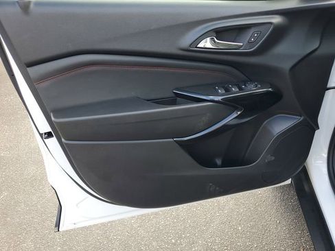 Used 2024 Chevrolet Trax RS w/ Driver Confidence Package image 8