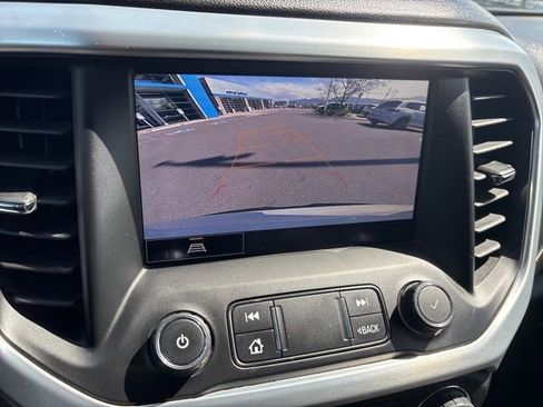 Used 2021 GMC Acadia SLT AWD/4WD image 22