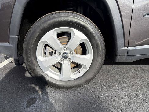 Used 2020 Jeep Compass Latitude image 8