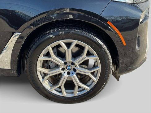 Used 2023 BMW X7 xDrive40i w/ Premium Package image 7