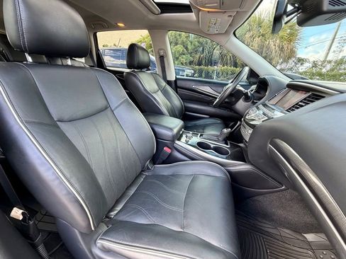 Used 2019 INFINITI QX60 Luxe w/ Essential Package image 13