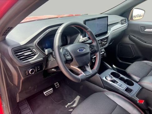 Certified 2024 Ford Escape ST-Line w/ Tech Pack #1 AWD/4WD image 18