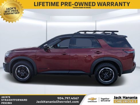 Used 2023 Nissan Pathfinder SV image 6