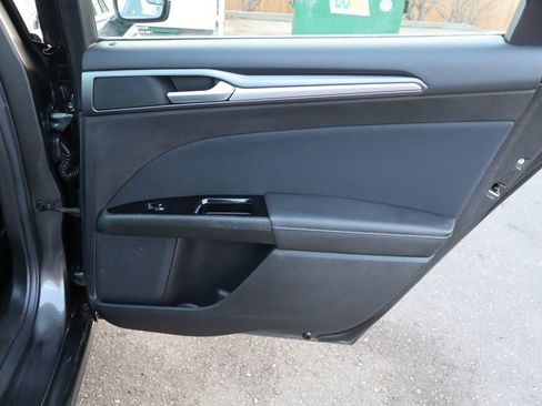 Used 2016 Ford Fusion SE image 21