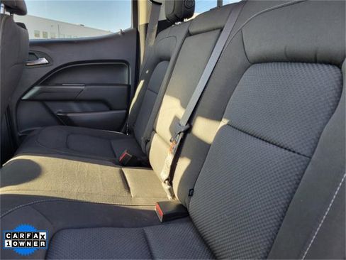 Used 2022 Chevrolet Colorado LT w/ LT Convenience Package image 11