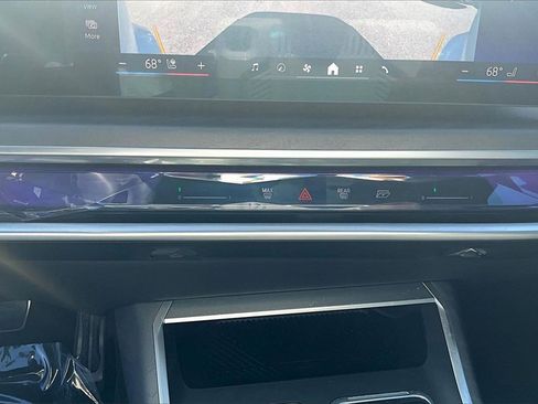 Used 2023 BMW 740i image 15