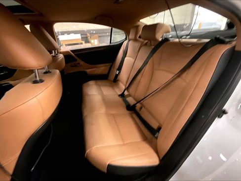 Used 2023 Lexus ES 300h w/ Premium Package image 28