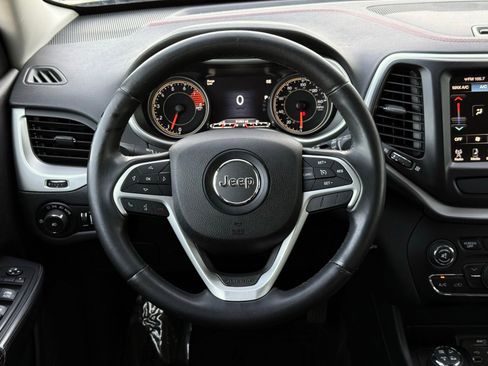 Used 2016 Jeep Cherokee Trailhawk AWD/4WD image 29
