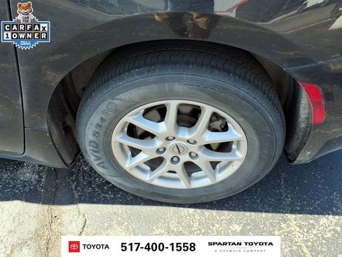 Used 2023 Chrysler Pacifica Touring-L FWD image 10