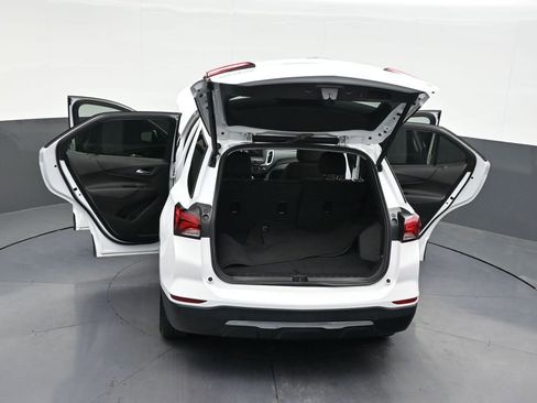 Used 2024 Chevrolet Equinox LT FWD image 35