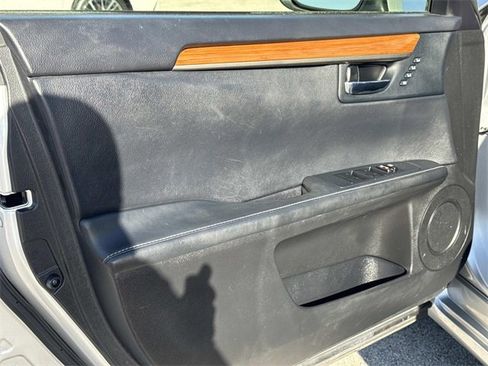 Used 2013 Lexus ES 300h image 17