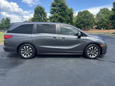 Certified 2023 Honda Odyssey EX-L image 10