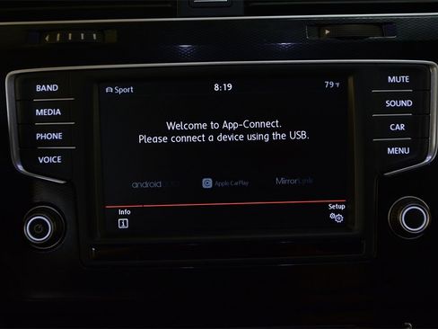 Used 2017 Volkswagen GTI SE image 22