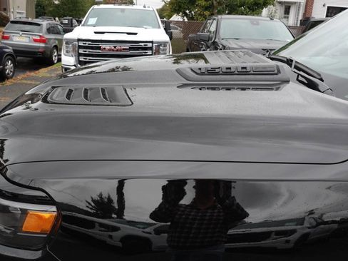 Used 2025 RAM 1500 Sport w/ Sport Level 1 Equipment Group AWD/4WD image 8