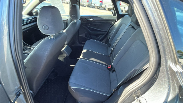 Used 2025 Volkswagen Jetta Sport FWD image 15