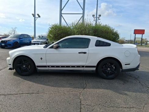 Used 2011 Ford Mustang Coupe w/ 101A Rapid Spec Order Code RWD image 5