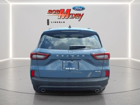 Used 2025 Ford Escape ST-Line Select AWD/4WD image 5