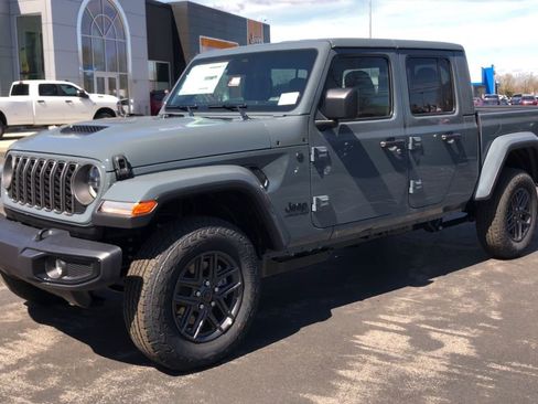 New 2026 Jeep Gladiator Sport image 4