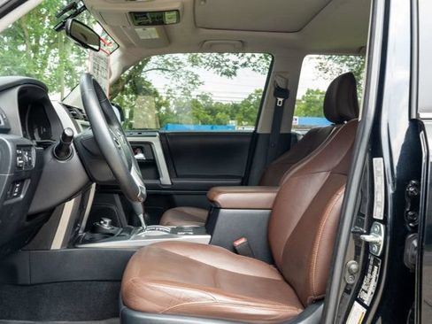 Used 2019 Toyota 4Runner 4WD image 10