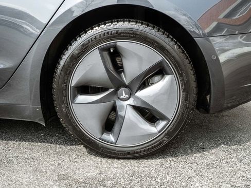 Used 2018 Tesla Model 3 Long Range AWD/4WD image 31