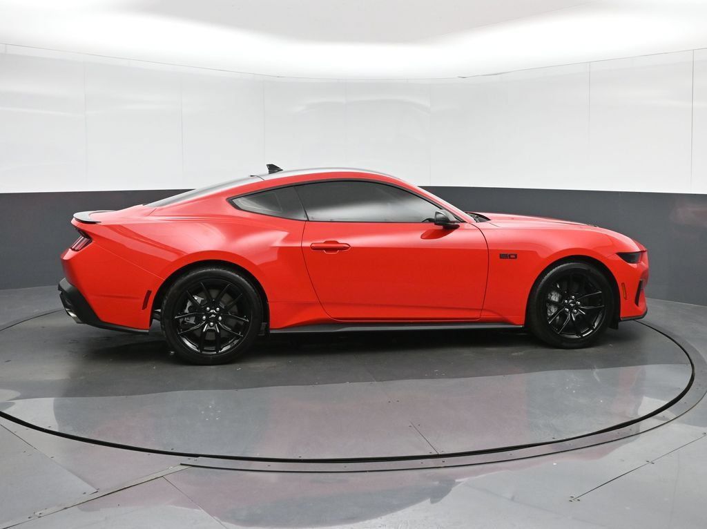 Used 2025 Ford Mustang GT Premium RWD image 8