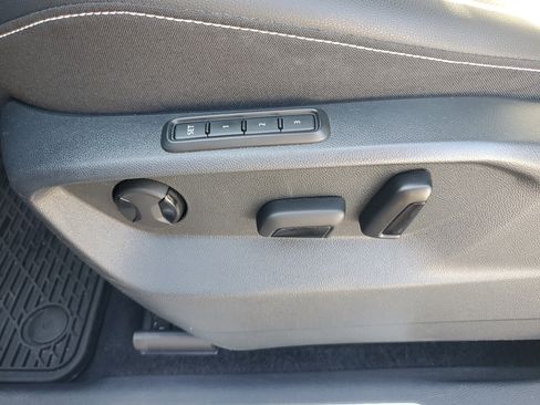 Used 2022 Volkswagen Tiguan SEL R-Line image 26