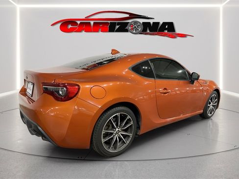 Used 2017 Toyota 86 image 3