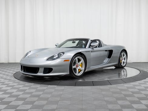 Used 2005 Porsche Carrera GT RWD image 1