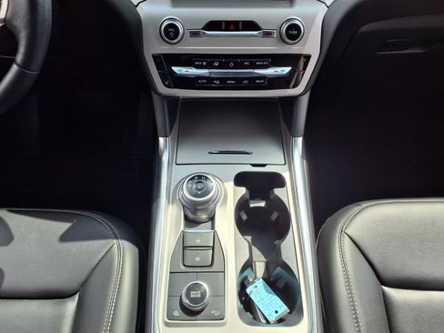 Used 2023 Ford Explorer XLT w/ Equipment Group 202A image 17