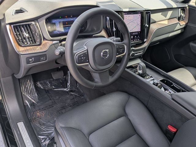 Certified 2022 Volvo XC60 B5 Momentum FWD image 12