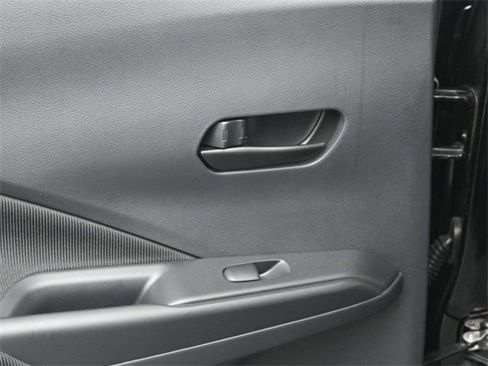 Used 2025 Nissan Kicks Play S image 22