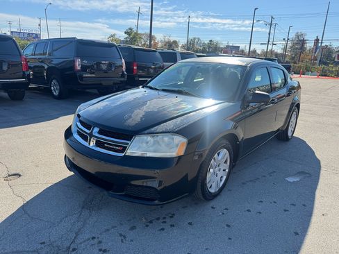 Used 2013 Dodge Avenger SE image 7