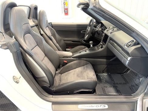 Used 2018 Porsche 718 Boxster GTS image 24