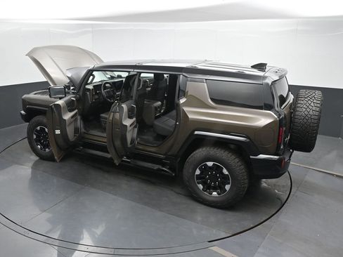 Used 2024 GMC Hummer EV 3X w/ Extreme Off-Road Package image 57