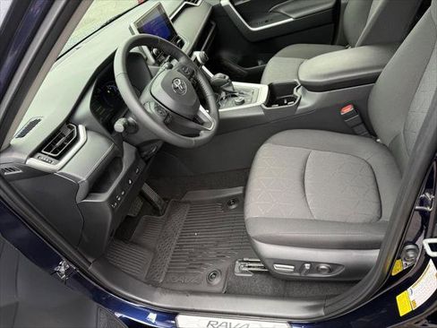 Certified 2025 Toyota RAV4 XLE w/ Convenience Package image 14