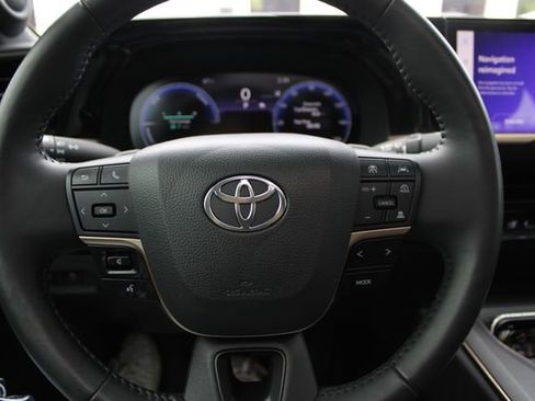 Used 2023 Toyota Crown Platinum AWD/4WD image 13