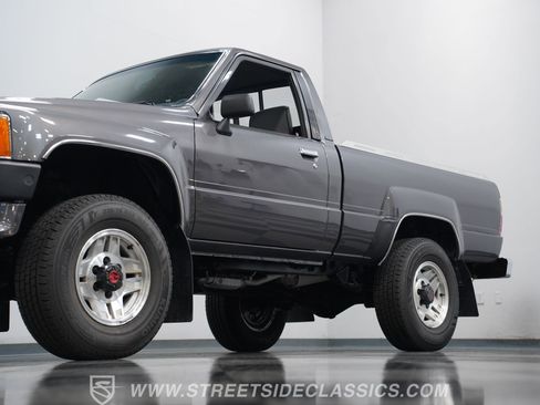 Used 1987 Toyota Pickup 4x4 Regular Cab image 22