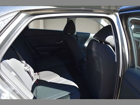 New 2026 Hyundai Elantra SE FWD image 14