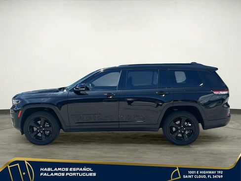 Used 2024 Jeep Grand Cherokee L Altitude AWD/4WD image 3